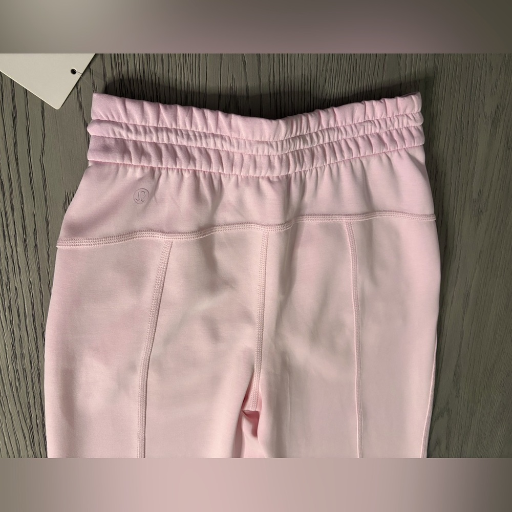 NWT Lululemon Softstreme High-Rise Pant In Strawberry Milkshake Size 2 Regular - Picture 4 of 11